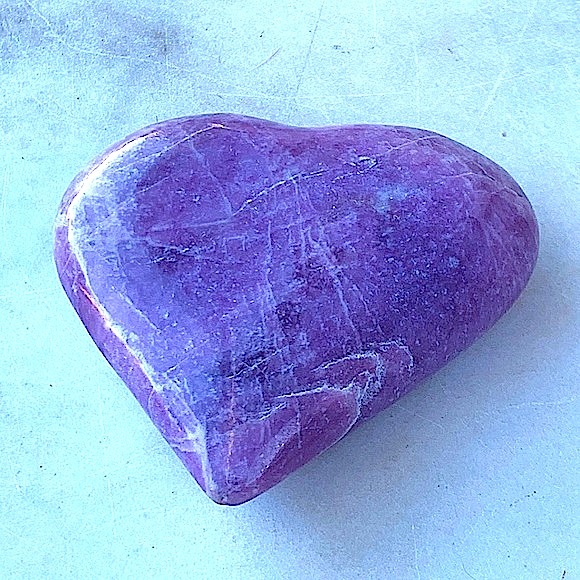 LEPIDOLITE HEART NATURAL HEALING STONE NEW 3 INCH STRESS RELIEF - Picture 4 of 8